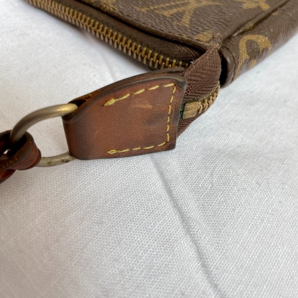 Louis Vuitton Vintage Pochette Monogram Brown Shoulder Bag - Picture 10 of 14